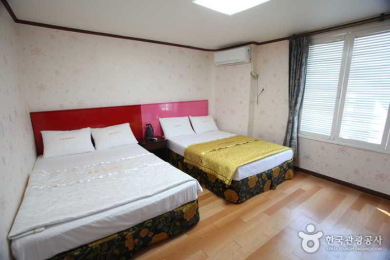 Hotel Valentine גייאונגג'ו מראה חיצוני תמונה